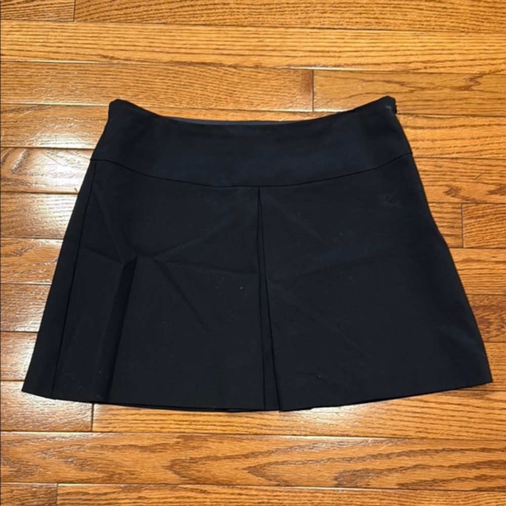 Trina Turk Pleated Black Women's Skirt, size 2